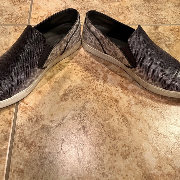 Vince runner size 8 but fits more like a 9 - Picture 8 of 8